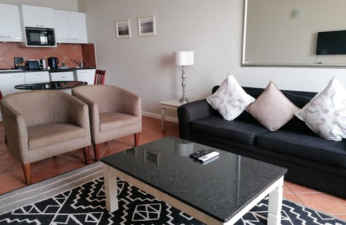 Lagoon Beach Apartamento | Cape Town Beachfront Apartments At Leisure Bay