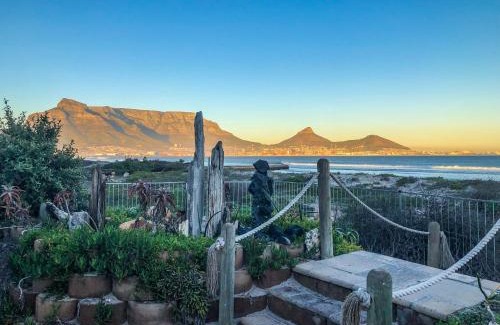 Lagoon Beach Apartamento | Cape Town Beachfront Apartments at Leisure Bay