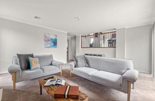 Capel Sound Casa | Capel Grand Villa - Pet-Friendly Beach Escape