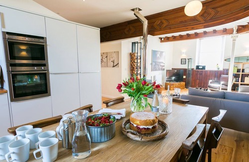 Ty Croes Apartamento | Capel Seion - sleeps 22 guests in 11 bedrooms