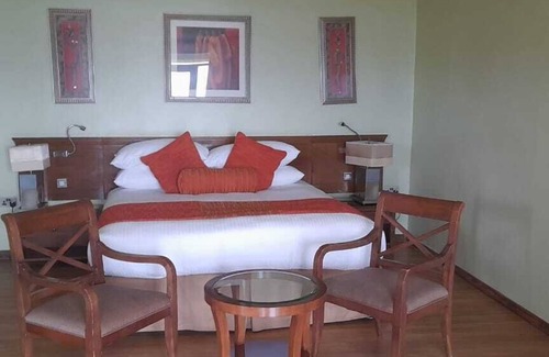 Nakuru Cama Y Desayuno | CAPELLA RESORT