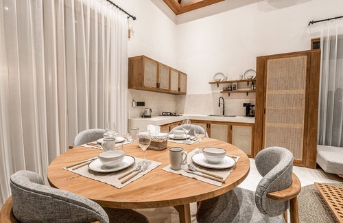 Penestanan Villa | Brand New Capella Villa by DH
