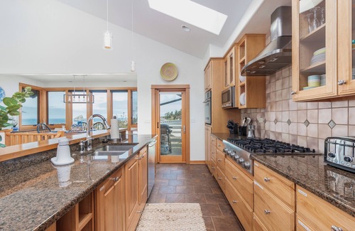 Oregon Coast Casa | Capeside Lookout #129-Amazing views, upscale amenities, clubhouse pool access.