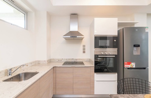 Westlands Apartamento | Capital White Mischief Line by YourHost