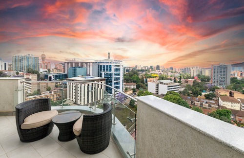 Westlands Apartamento | Capital White Mischief Line by YourHost