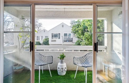 Downtown Sacramento Condominio | Capitol quarters! 2 bedroom condo, walking distance to everything!