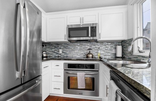 Capitola Casa | Capitola Village Home with Parking Spot