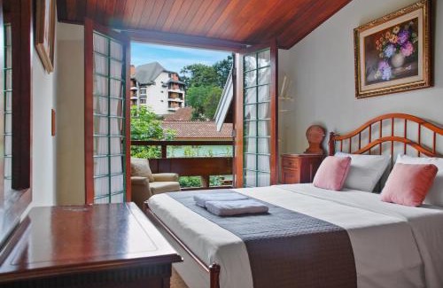 Campos do Jordao Apartamento | Capivari Cozy Fire Place Classic Cottage Style