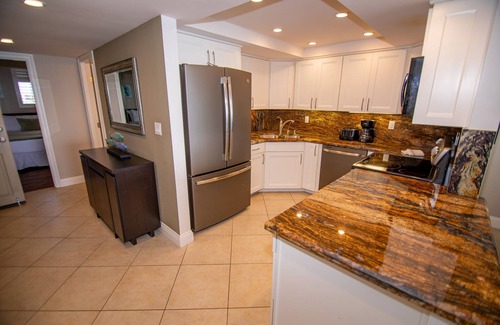 North Pacific Beach Condominio | Capri Beach Accommodations