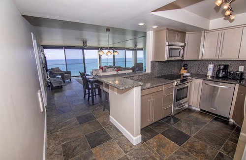 North Pacific Beach Condominio | Capri Beach Accommodations