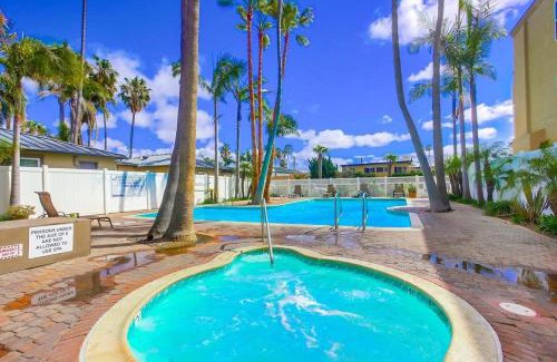 North Pacific Beach Casa | Capri by the Sea