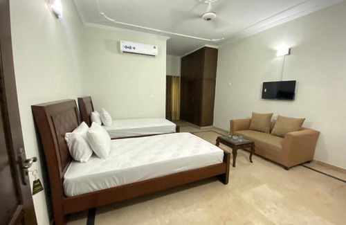 Islamabad Hotel | Capri Inn Guest House