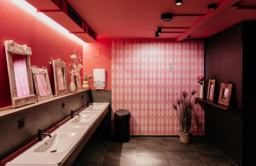 Lucerne Hotel | Capsule Hotel - Lucerne Old Town
