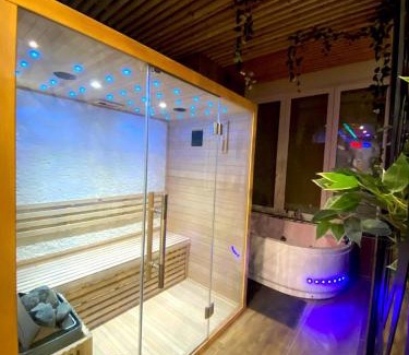 Valenciennes Apartamento | Capsule Wellness - sauna - balneo - machine de sport privatif - PS5 - 2 chambres