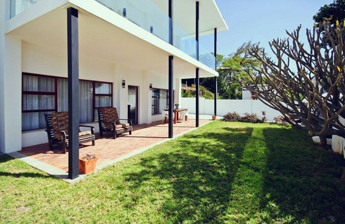 Mountainside Casa | CAPTAIN'S COTTAGE