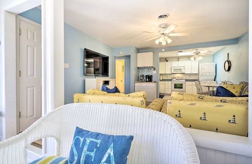 Village Green Casa | Captain's Quaders (2-Bedroom Home) - Handicap accessible - Pets Allowed by RedAwning