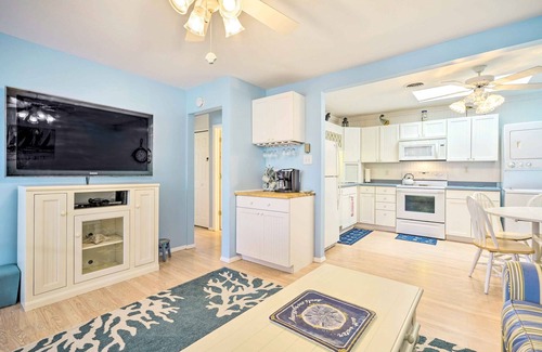Village Green Casa | Captain's Quaders 2 Bedroom Home by RedAwning