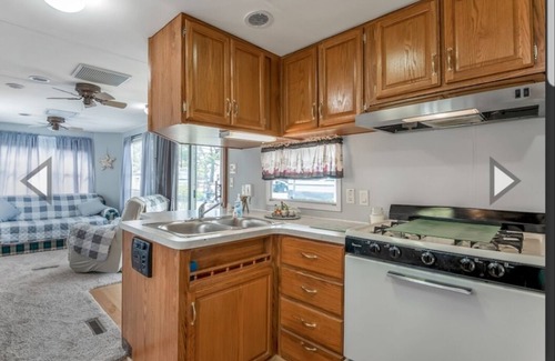 Sandbridge Casa | Captain's Quarters Beach Rental lot 200