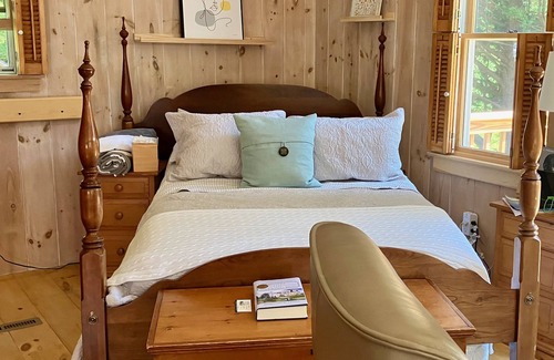 West Brewster Cabaña | Captain's Quarter Cottage