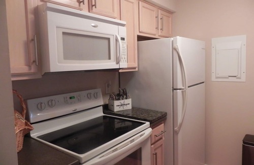East Bank Condominio | Captain's Quarters Riverfront (Centro)