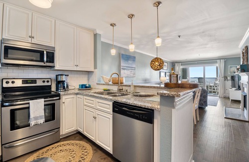 Manteo Condominio | Captain's Quarters: Soundfront | Private Boat Slip