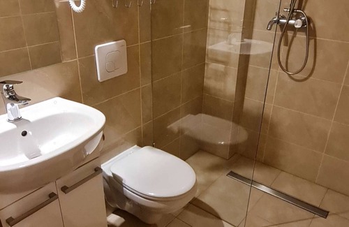 Dzielnica Uzdrowiskowa Casa | Captain's Villa * Double Room with Private Bathroom and Balcony