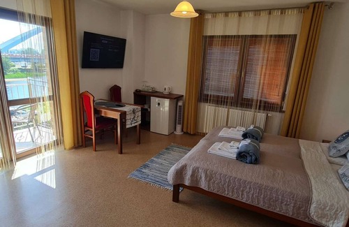 Dzielnica Uzdrowiskowa Casa | Captain's Villa * River View * Superior Double Room with Private Bathroom and Balcony