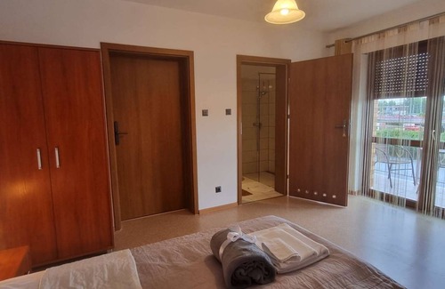 Dzielnica Uzdrowiskowa Casa | Captain's Villa * River View * Superior Double Room with Two Single Beds, Bathroom and Balcony