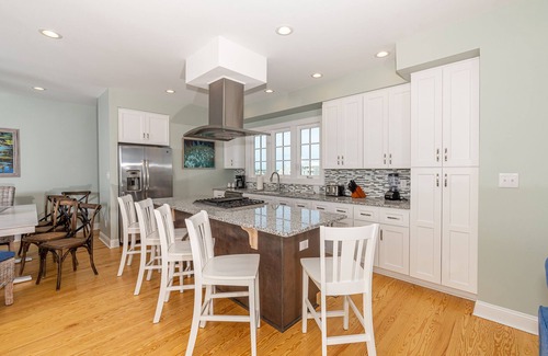 Atlantic Beach Casa | Captains Choice: 5-Bed Oceanfront Escape w/ Private Pool, Elevator & Hot Tub!