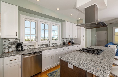 Atlantic Beach Casa | Captains Choice: 5-Bed Oceanfront Escape w/ Private Pool, Elevator & Hot Tub!