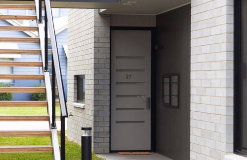 Paynesville Apartamento | ⭐️CAPTAINS COVE LUXURY APARTMENTS 1ST FLOOR SPA DELUXE & FREE NETFLIX
