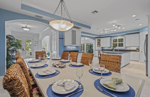 Captiva Casa | Tropical Breeze Luxury Home - 60 yardas de una playa fantástica sin caminos para cruzar