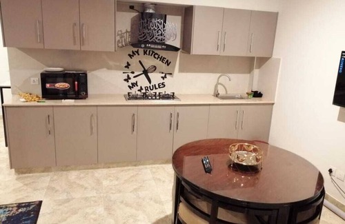 Bahria Town Apartamento | Captivating 1-Bed Apartment fully furnished