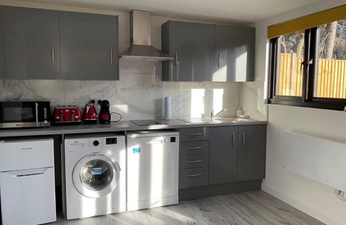 West Hendon Apartamento | Captivating 1-Bed Studio in London