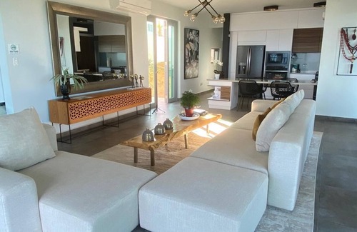 Jobos Casa | Captivating and enchanting 3-bedroom house on a cliff in beautiful Isabela