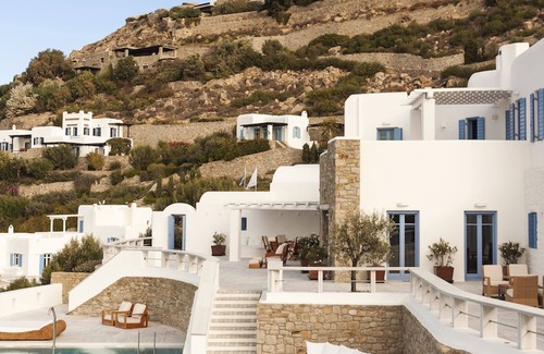 Mykonos Villa | Captivating Deluxe Villa with Breathtaking Infinity Pool View
