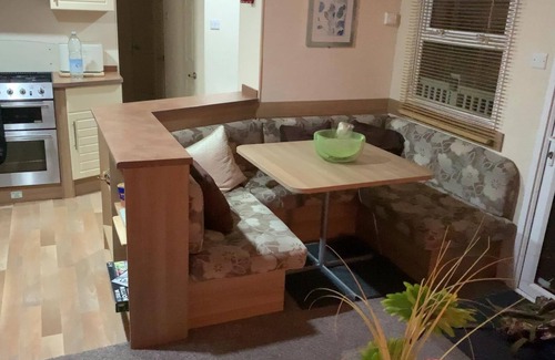 Chapel Saint Leonards Apartamento | Spacious 3 Bedrooms TV in Each Room Decking