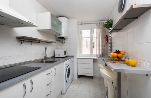 El Ejido Apartamento | NEW CAPUCHINOS 2bed & 2bath Apartment with Parking