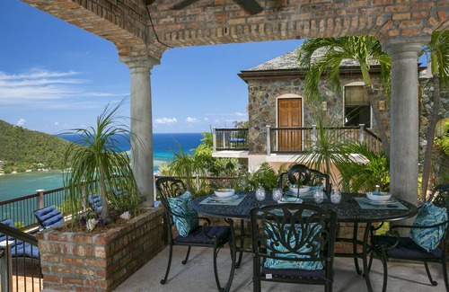 Gift Hill Casa | Cara Mia beautiful 3 king BR, 3.5 bath, whole house generator views private pool