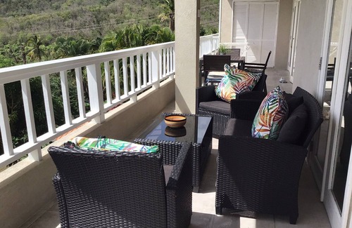 Marigot Bay Apartamento | Apartamento nuevo con deportes acuáticos gratuitos.