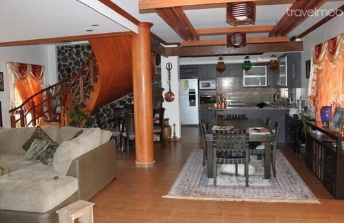 Alfonso Casa | JARDÍN DE VILLA EN CARASUCHI - Cerca de TAGAYTAY