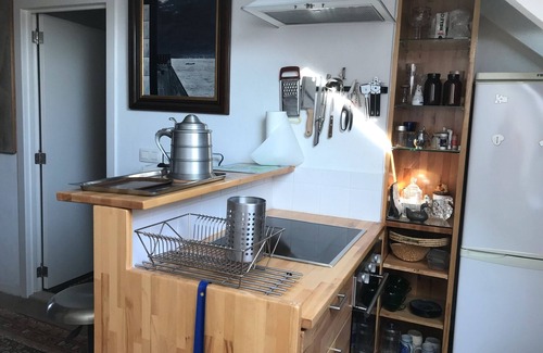 Statiekwartier Apartamento | Caravaggio Boutique Suite 4