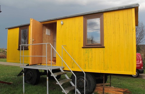 Buchberg Cabina | Caravan 2, left side - Caravan in the Wangelin garden with summer kitchen -