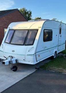 South Woodford Otro | Caravan