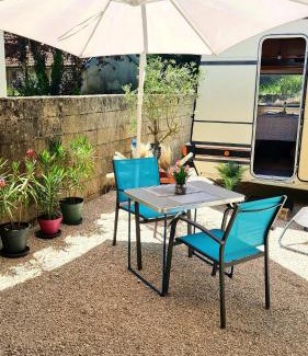 Beze Otro | Caravane Zen & Jacuzzi proche des grottes de Bèze