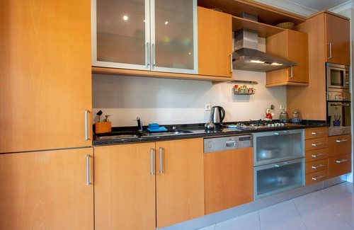 Lombos Apartamento | CARCAVELOS BEACH 2. A wonderful 2 bedroom