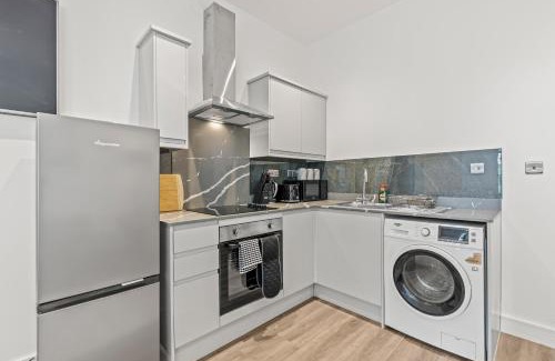 Roath Apartamento | Cardiff Luxe Flats with Spa Facilities