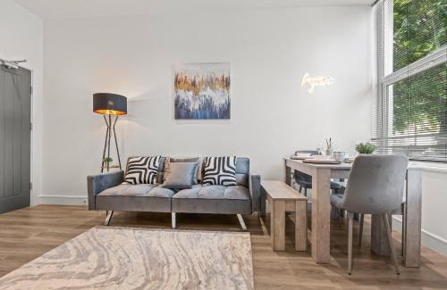 Roath Apartamento | Cardiff Luxe Flats with Spa Facilities