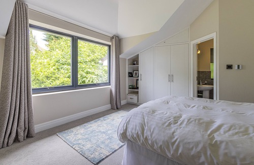 Cyncoed Casa | Cardiff Luxury House