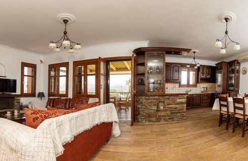 Naxos Casa | Care Naxos Spacious comfortable home close to the beach